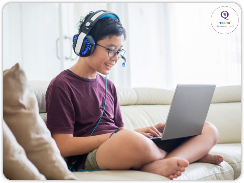 Chơi game nghe nhạc và xem phim để học tiếng Anh