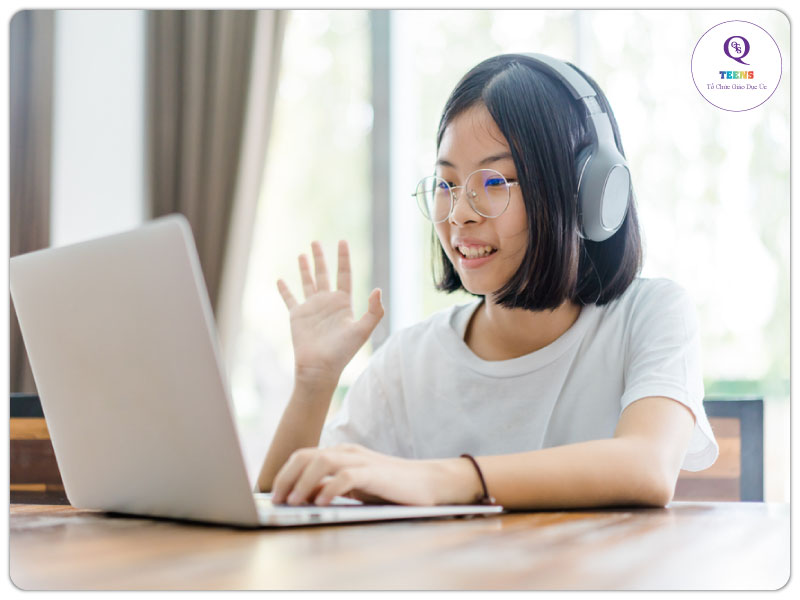 Học các khóa học tiếng Anh với người bản xứ